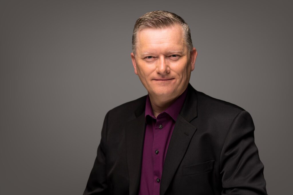 Male therapist in Winnipeg Manitoba Canada