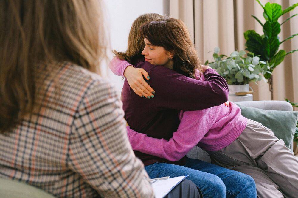 How to Support a Friend or Partner Who’s in Therapy 2 Support a Friend or Partner2