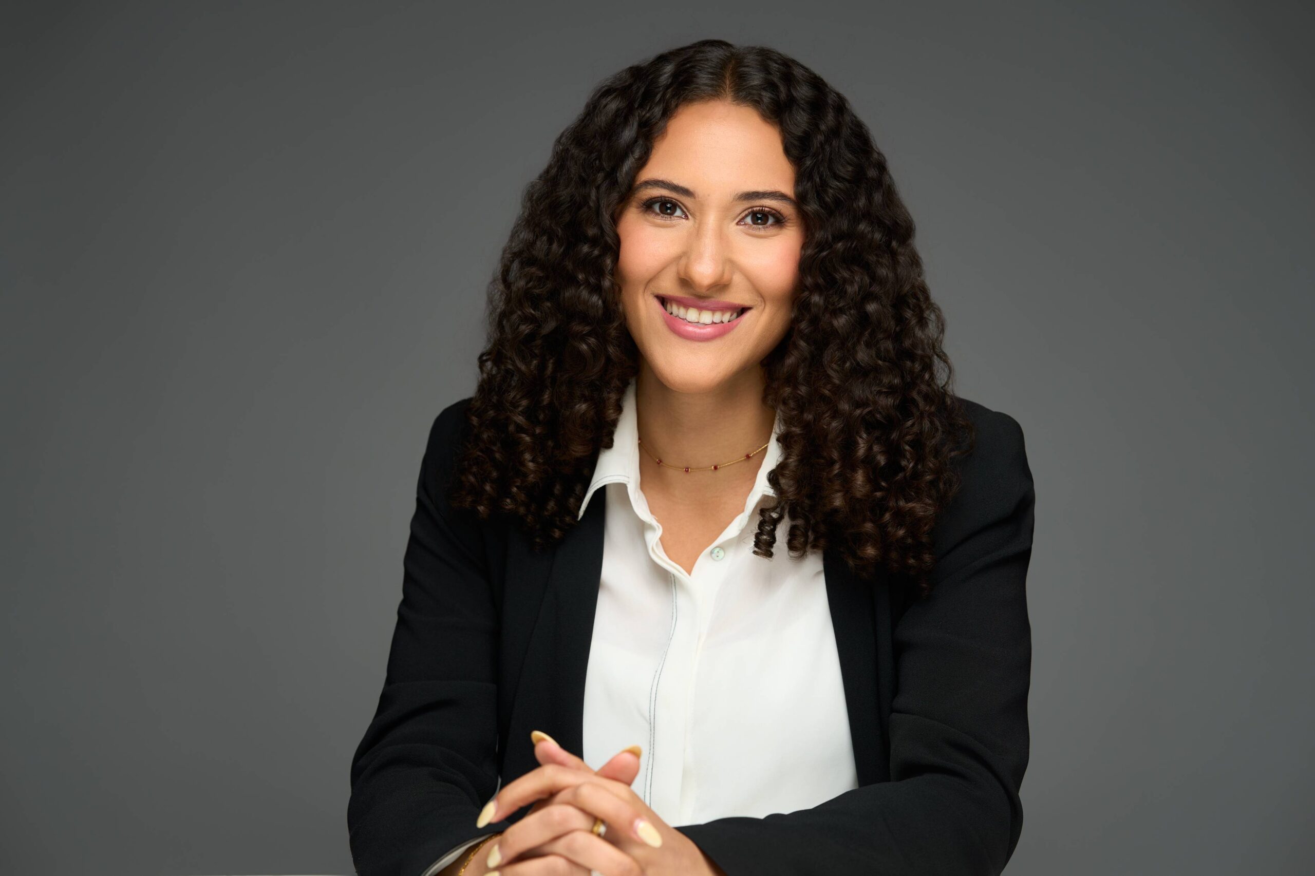Headshot of Sara Gendy, a Winnipeg therapist providing virtual sessions for couples and individuals ages 16 and up.