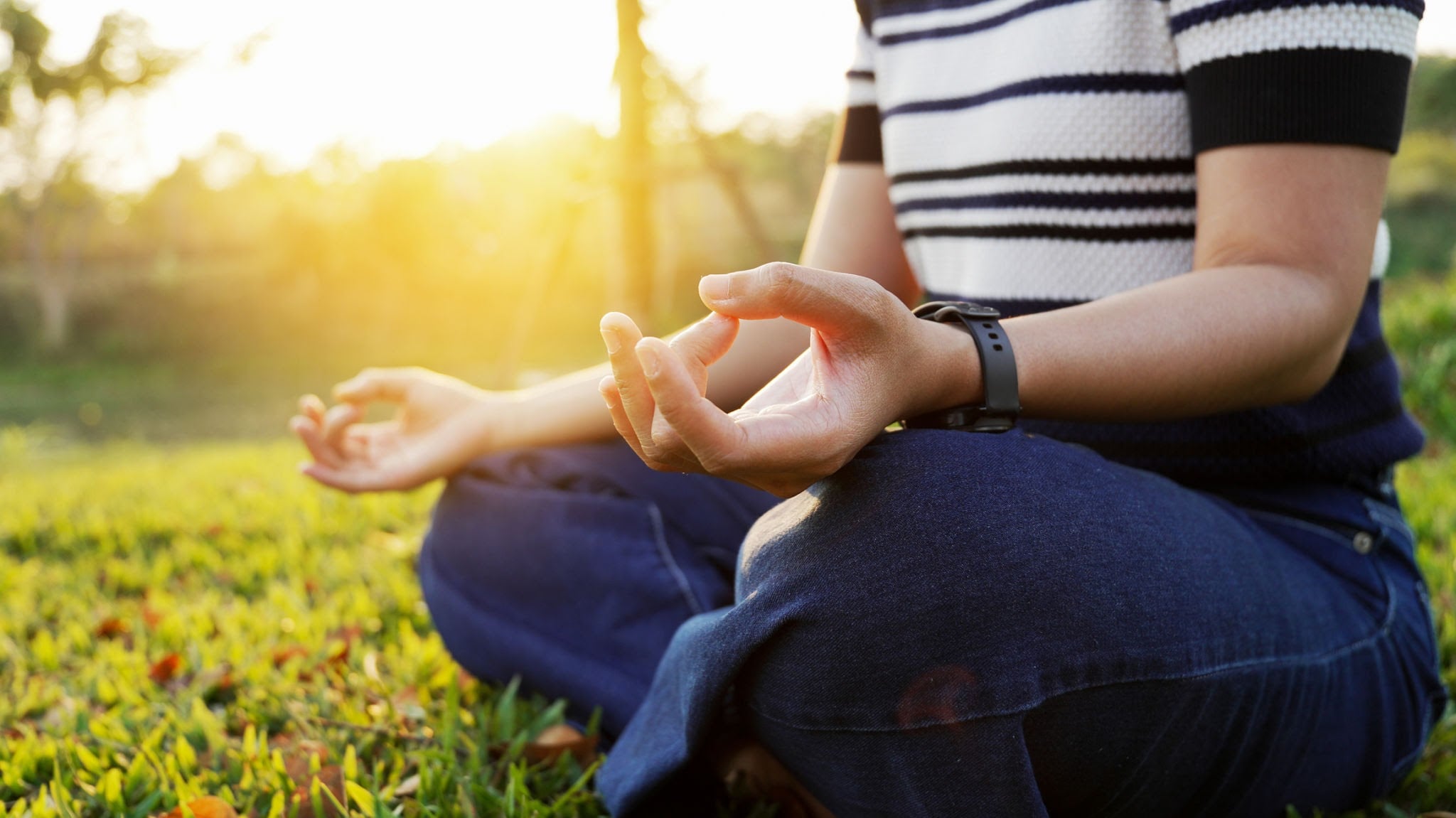 The Difference Between CBT and DBT: Which is Right for Your Anxiety? 2 CBT Helps
