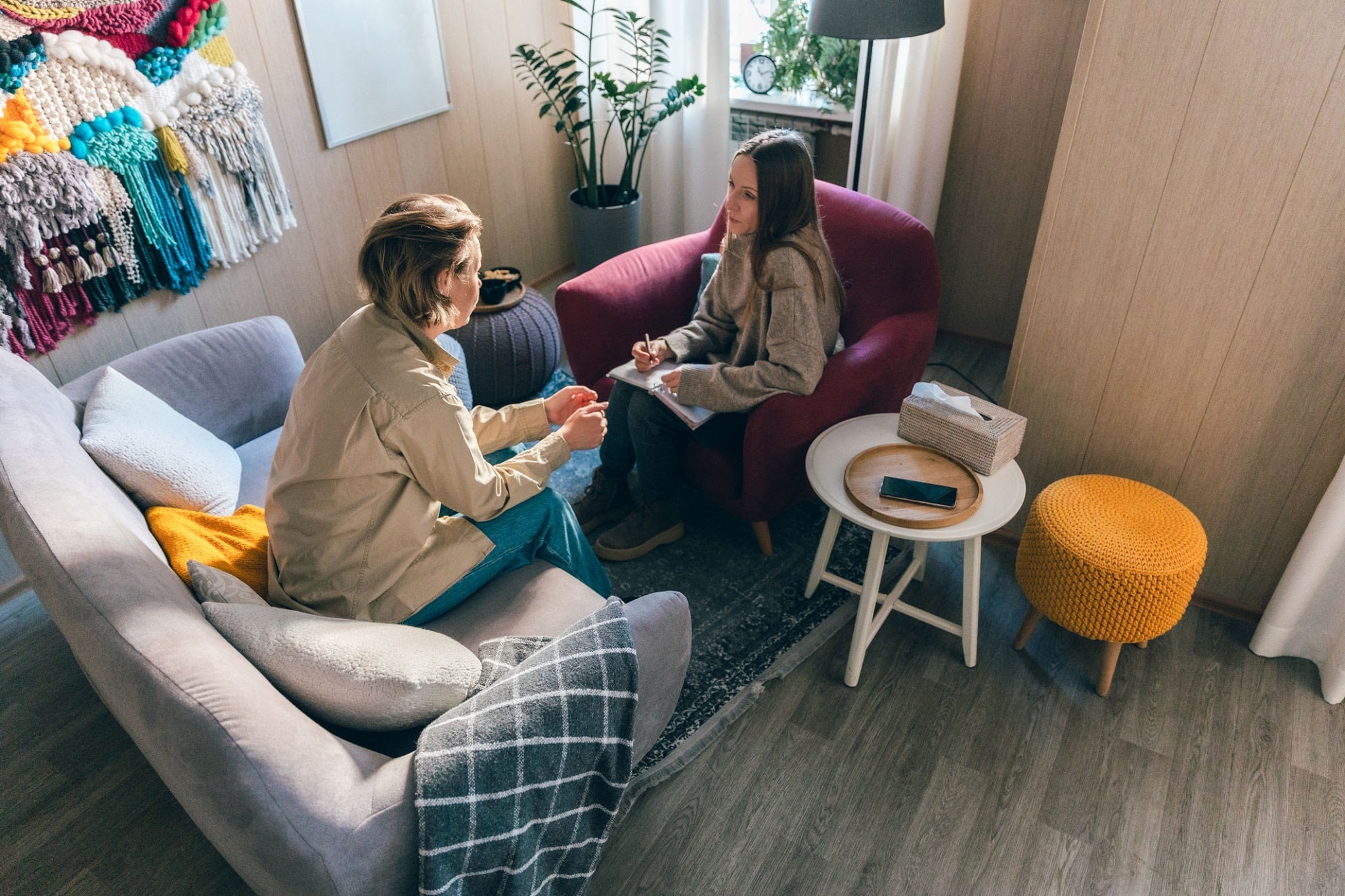 The Difference Between CBT and DBT: Which is Right for Your Anxiety? 3 Right CBT